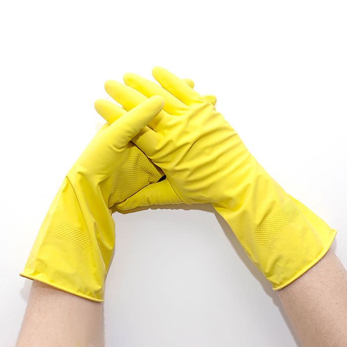 Перчатки для уборки с помощью средств дезинфекции